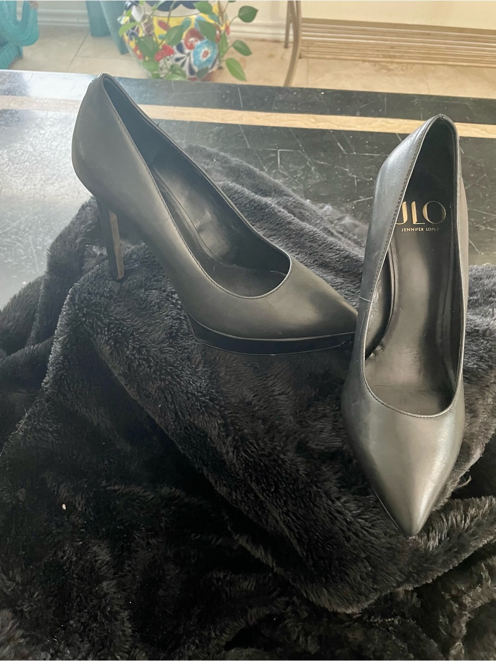 Jennifer Lopez Black Pointed Toe Stiletto Heels